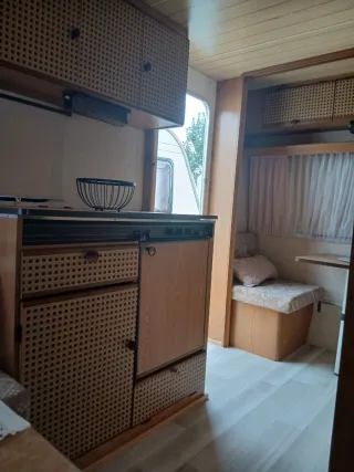 Caravana Bürstner menos de 750kg con documentación