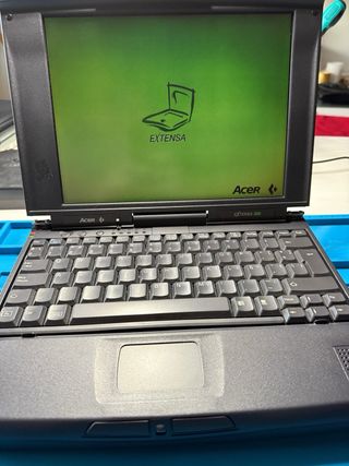 Portátil antiguo Acer Extensa 355 MMX