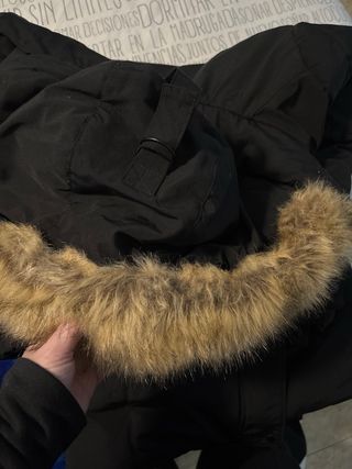 Anorak Zara Mujer Negro con Capucha