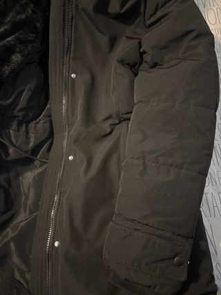 Anorak Zara Mujer Negro con Capucha