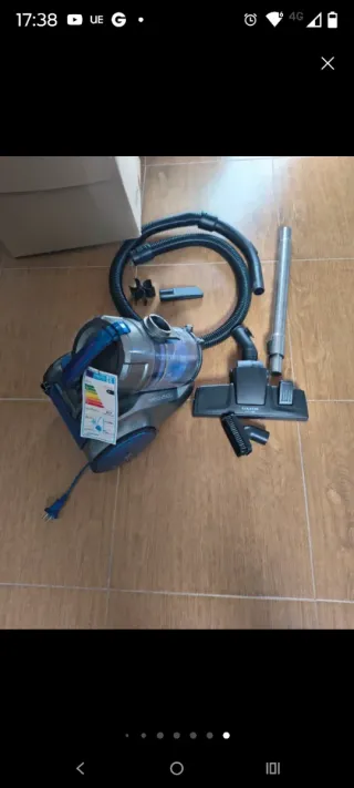 Aspiradora Taurus con accesorios