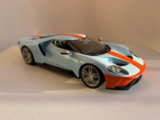 Coche escala 1/18