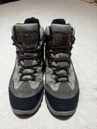 Botas de montaña Quechua hombre