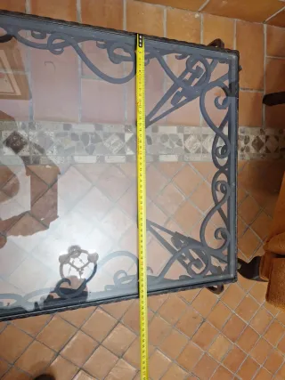 Mesa baja antigua forja y cristal