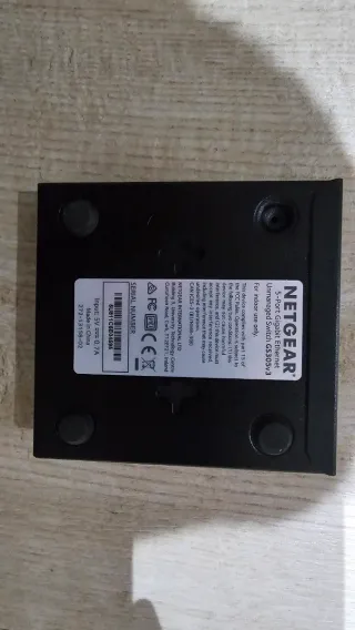 Switch Netgear GS305v3
