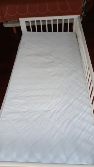 Cama infantil IKEA blanca