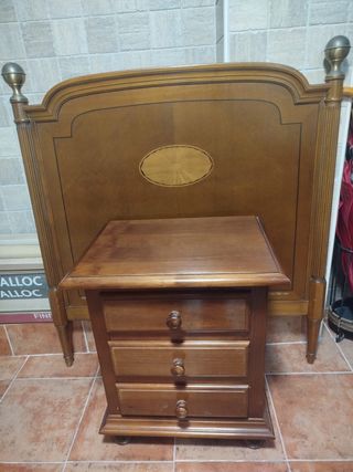 Conjunto cabecero y mesita de noche
