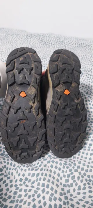 Botas de montaña Quechua Talla 35