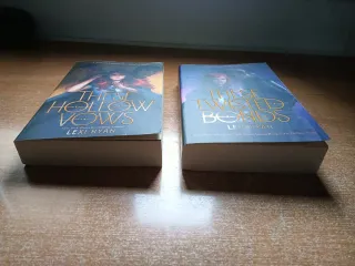 "These Hollow Vows" y "These Twisted Bonds"