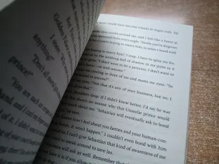 "These Hollow Vows" y "These Twisted Bonds"