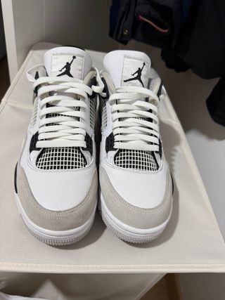 Jordan 4 “Military Black”