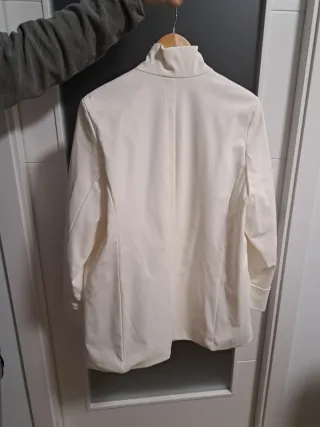 Cazadora Cortefiel impermeable Talla M