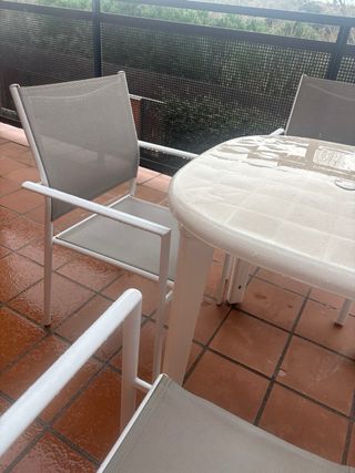 Conjunto mesa y 4 sillas terraza/jardín