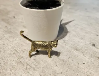 Statuetta gatto in ottone