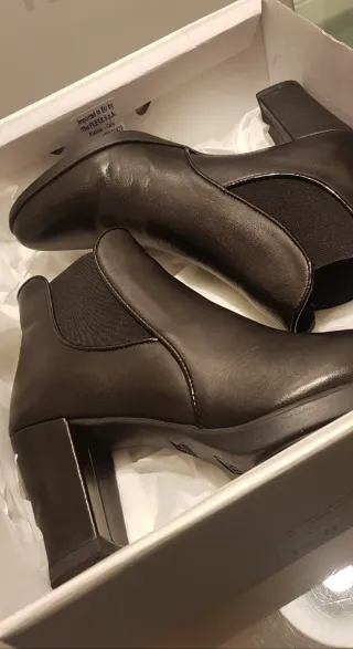 Botines Flexx Negros Tacón