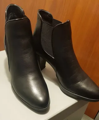 Botines Flexx Negros Tacón