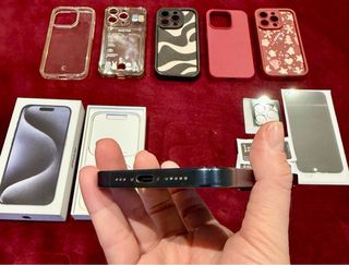 iPhone 15 Pro Azul 512GB + Fundas y protectores