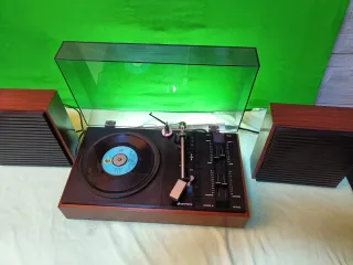 Tocadiscos Supertone Stereo IC Vintage