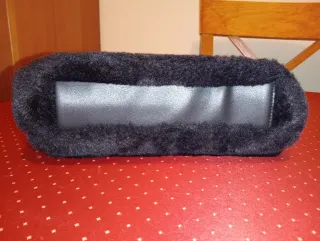 Bolso pelo negro Stradivarius