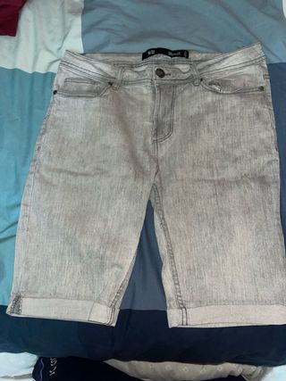 Lote 2 pantalones vaqueros (azul y gris)