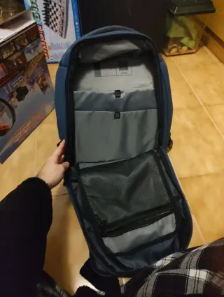 Mochila Quechua NH500 16L Azul y Negra