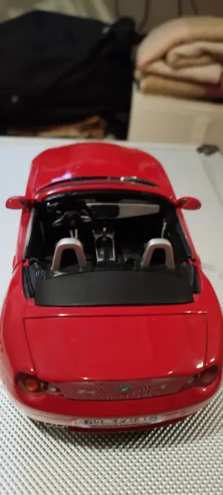 BMW Z4 1/18 Rojo