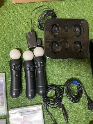 PS3 + 2 Mandos + 18 Juegos+ Base Carga + 3Joystick