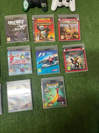 PS3 + 2 Mandos + 18 Juegos+ Base Carga + 3Joystick