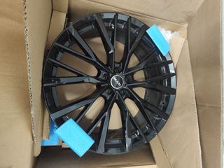 Llantas MAK Kent 22 5x108 ET43 9.0