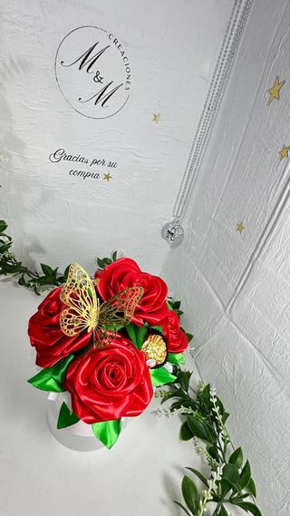 Taza personalizada con rosas  y Ferrero Rocher