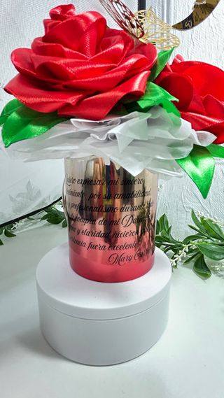 Taza personalizada con rosas  y Ferrero Rocher