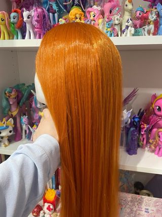 Peluca naranja larga