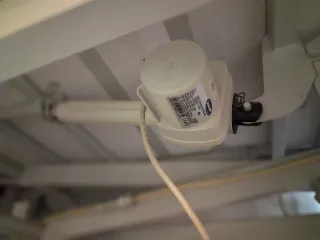 Cama geriátrica con motor