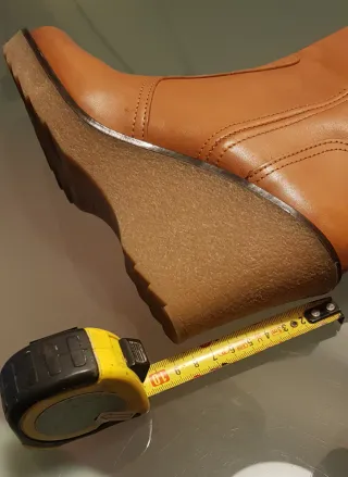 Botines cuero Minnelli de cuña