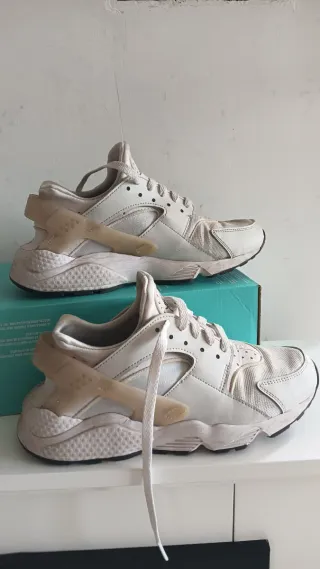 Zapatillas Nike Huarache Beige/Blanco