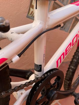 Bicicleta Megamo 20 Niña Blanca y Rosa