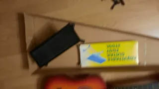 Guitarra 75cm con funda, cejilla y pie incluido