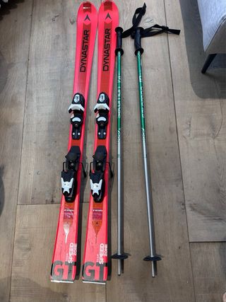 Esquís Dynastar 130cm y Bastones Salomon 110cm