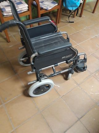 Silla de ruedas plegable