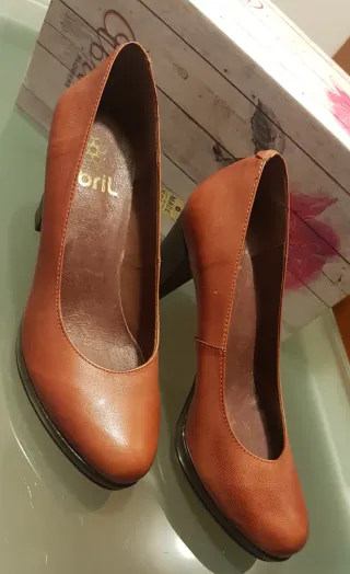 Zapatos de tacón Abril color avellana