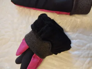 Guantes de nieve rosas