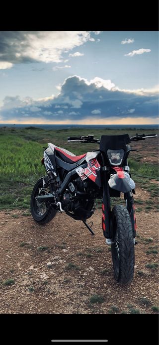 aprillia sx 125 supermotard