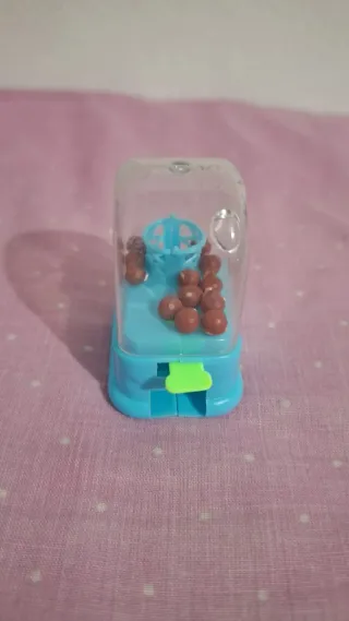 Lote de muñecos y dinosaurios