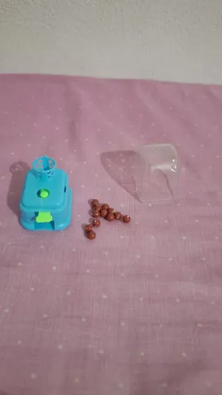 Lote de muñecos y dinosaurios