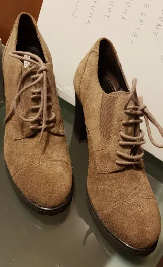 Zapatos Geox cordones ante beige