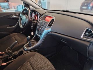 Opel Astra 2014