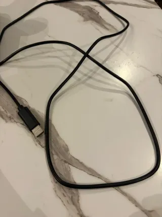 Volante gamer con pedales