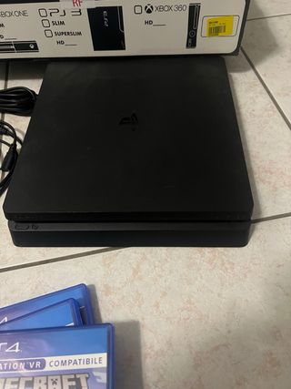 PS4 Slim 1TB + 2 Controller + Giochi