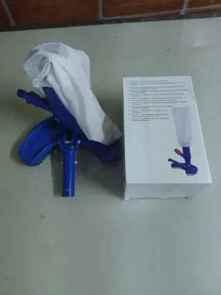 Aspirador piscina manual con cepillo