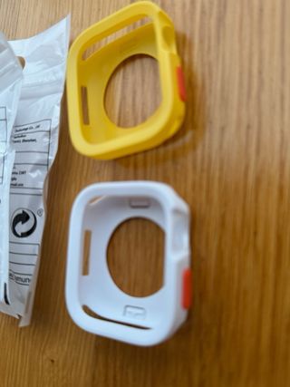 2 Fundas TPU Apple Watch 44-45mm Blancas y Amarill